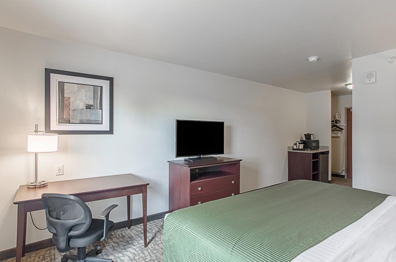 Cobblestone Inn & Suites - Guernsey 外观 照片