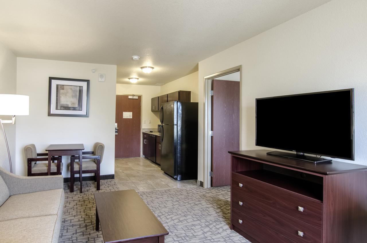 Cobblestone Inn & Suites - Guernsey 外观 照片